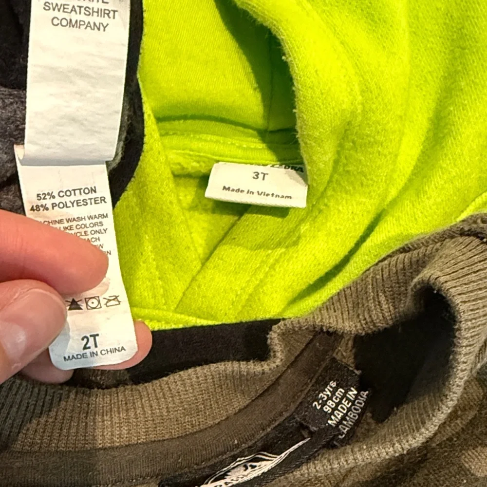 Jurassic World Camo Kids Sweatshirt bundle - Picture 2 of 2